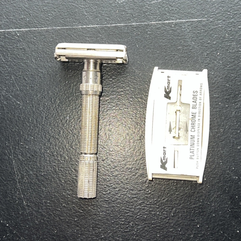 Vintage 1962 Gillette Slim Adjustable 1-9  DE Safety‎ Razor H4 2 Razors Included